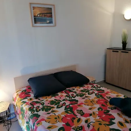 T2 Lumineux-150m Plage-wifi Apartamento